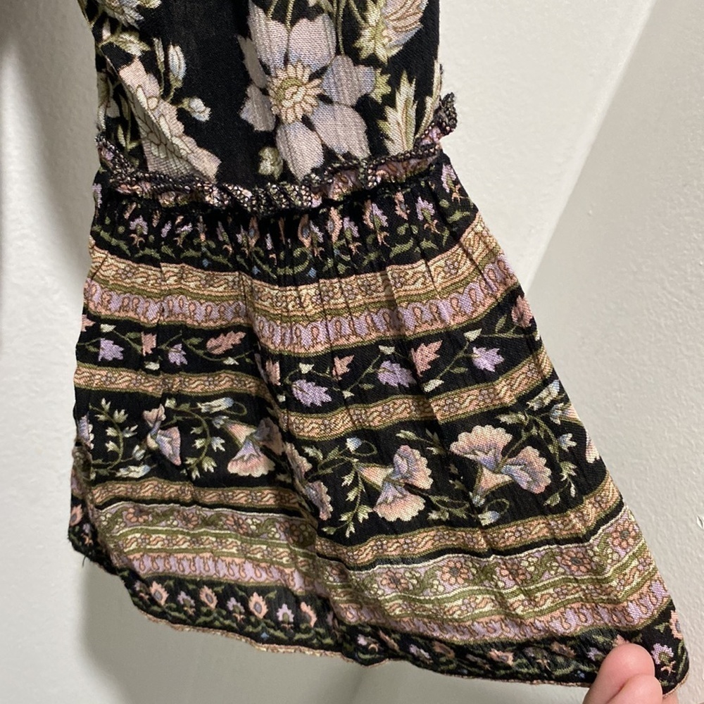 American Eagle Outfitters Bohemian Floral Bell Sleeve Blouse XS NWT Bin P - Picture 8 of 9